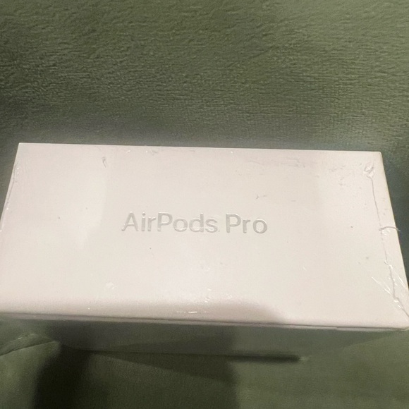 Apple AirPods Pro Box with White Packaging - Picture 3 of 4